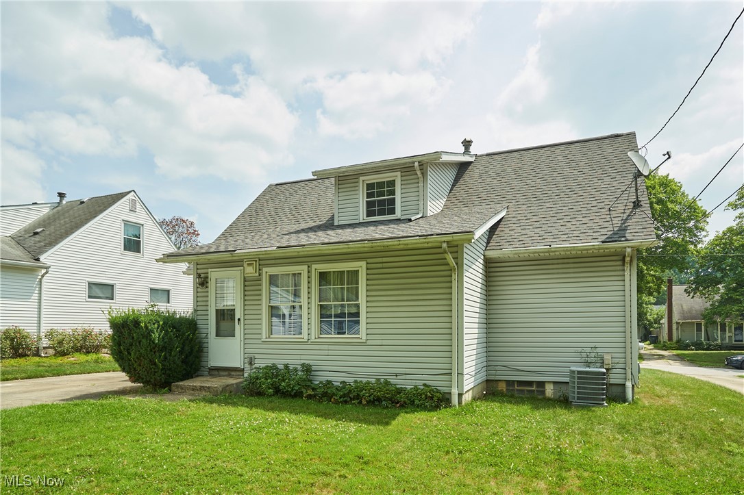 Cuyahoga Falls, Ohio 44221, United States, 4 Bedrooms Bedrooms, ,2 BathroomsBathrooms,Residential,Contingent,180377