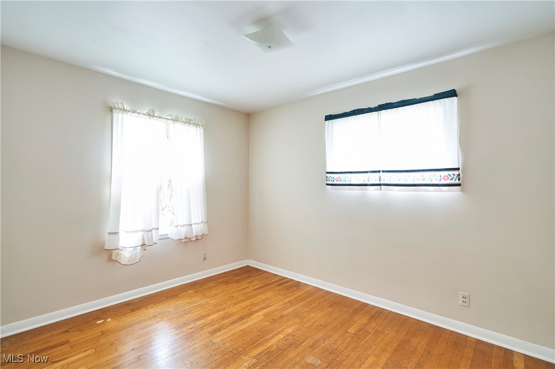 Cuyahoga Falls, Ohio 44221, United States, 4 Bedrooms Bedrooms, ,2 BathroomsBathrooms,Residential,Contingent,180377