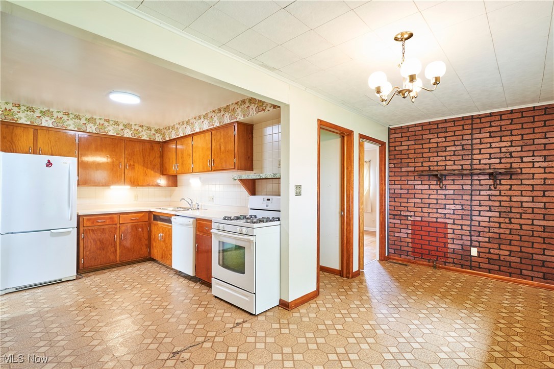 Cuyahoga Falls, Ohio 44221, United States, 4 Bedrooms Bedrooms, ,2 BathroomsBathrooms,Residential,Contingent,180377