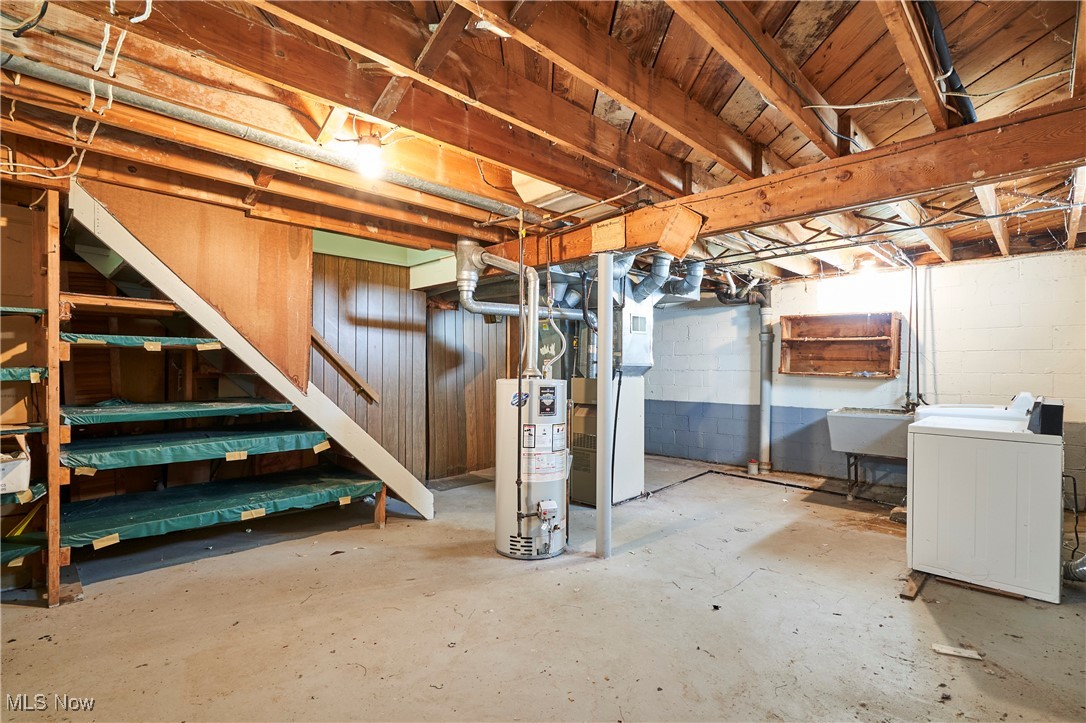 Cuyahoga Falls, Ohio 44221, United States, 4 Bedrooms Bedrooms, ,2 BathroomsBathrooms,Residential,Contingent,180377