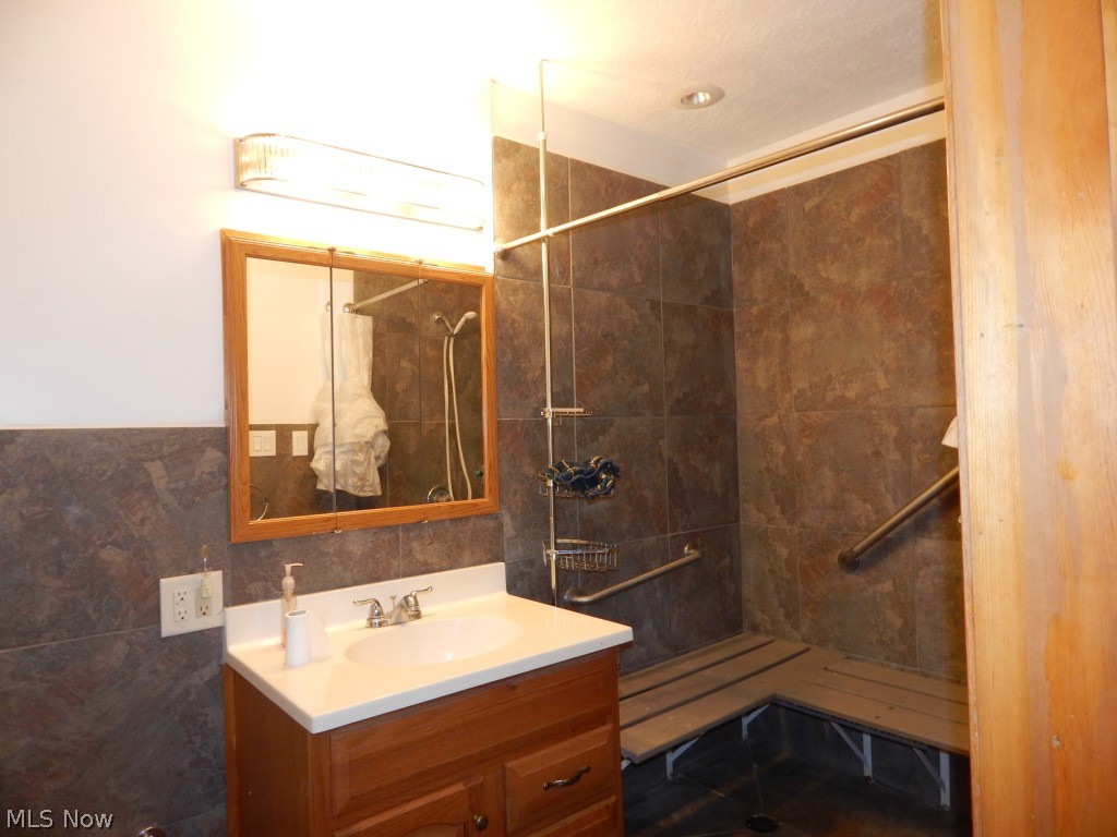 Meadowbrook Lake - Residential