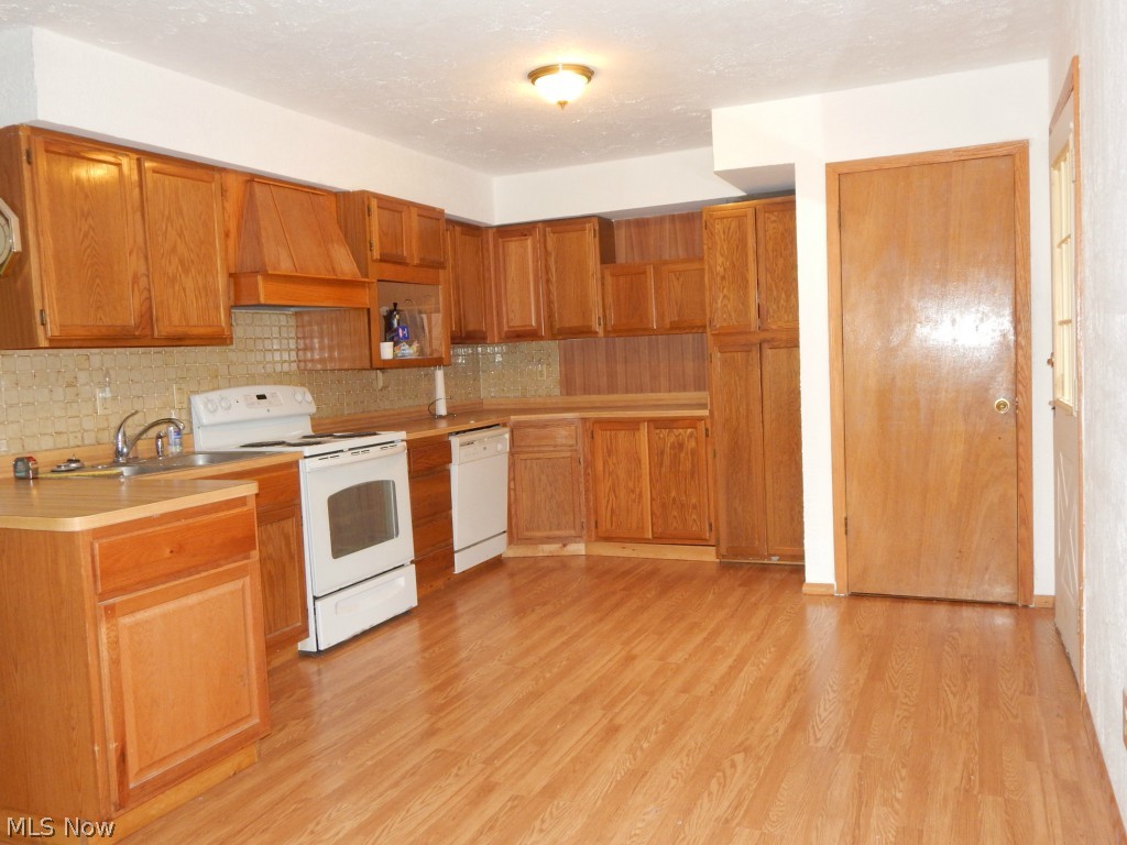 Meadowbrook Lake - Residential