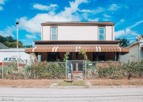 Homes For Sale - 302 Filmore Street<br/> Hancock County, New Cumberland, WV 26047