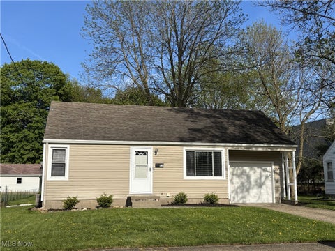 Photo for 410 Orchard Avenue NE