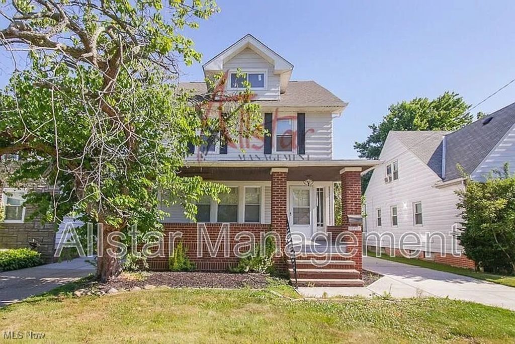 Photo of 26481 Oriole Avenue, Euclid, OH 44132 (MLS # 5175999)