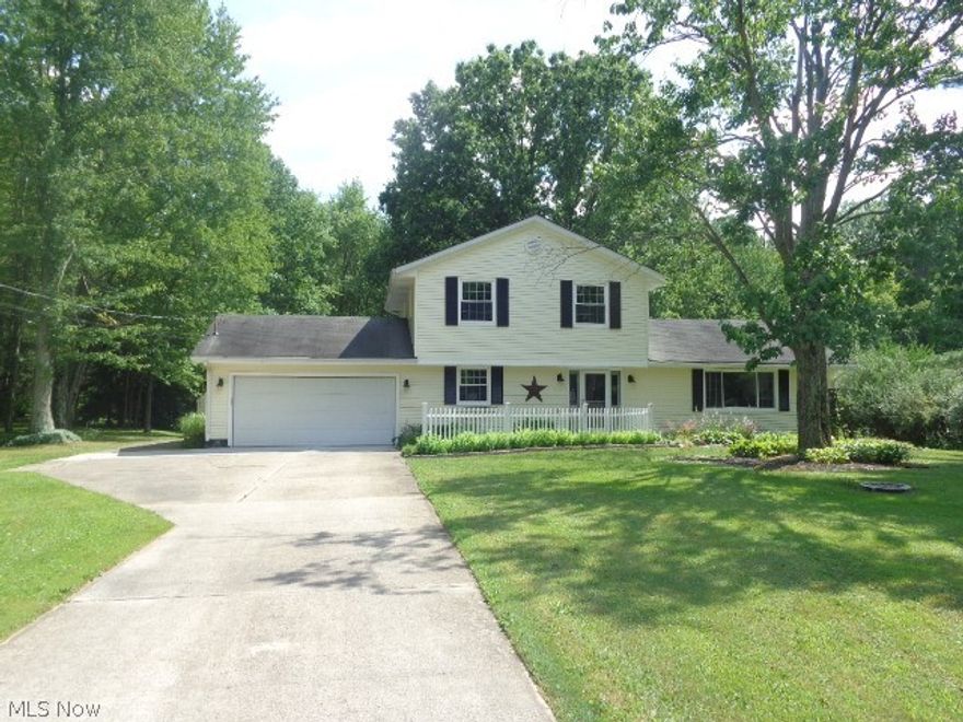 Spacious Colonial On A Park Like Wooded Lot!! Cul De Sac Street!! All Appliances Including Washer-Dryer Stay!! First Floor Bedroom Has Half Bath And Private Entrance!! Screened In Porch And Patio Overlooks Rear Private Yard!! Glass Block Basement Windows And Some replacement Windows!! Approx 10 Year Old Furnace/Central Air!! Finished Rec Room And Workshop In The Basement!! Nicely Landscaped!! Not Many Like This One!! Priced To Sell-Wont Last!!