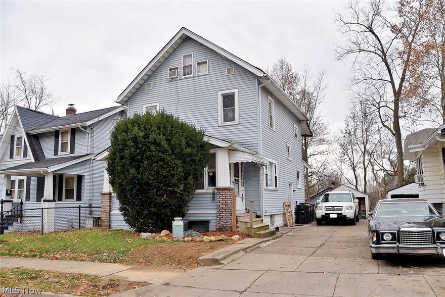 Attention Investors! Receivership Auction - 11 INCOME PROPERTIES - AKRON, OH - All sells on one location: TUESDAY - MAY 15, 2018 - 6:00 PM - 1411 Nome Ave., Akron, OH 44320 - TERMS ON REAL ESTATE: 15% down auction day, balance due at closing. A 10% buyer's premium will be added to the highest bid to establish the purchase price, which goes to the seller. Any desired inspections must be made prior to bidding. All information contained herein was derived from sources believed to be correct. Information is believed to be accurate but not guaranteed. AUCTION BY ORDER OF: Receiver for Maximize Properties LLC, Summit County Case # CV-2015-12-5640