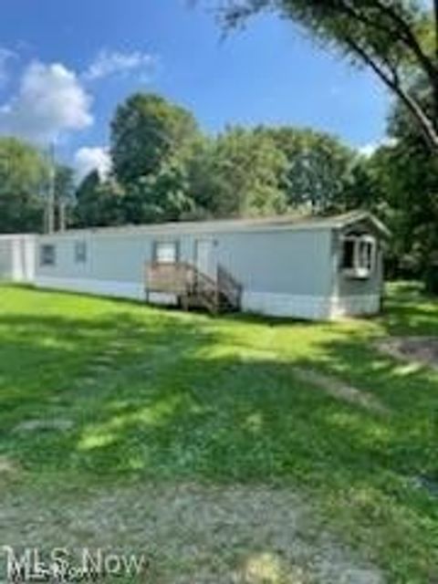 Photo of 24 12 Street W, Dresden, OH 43821 (MLS # 5190150)