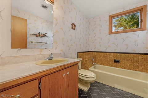 Tiny photo for 51300 N Ridge Road, Vermilion, OH 44089 (MLS # 5246878)