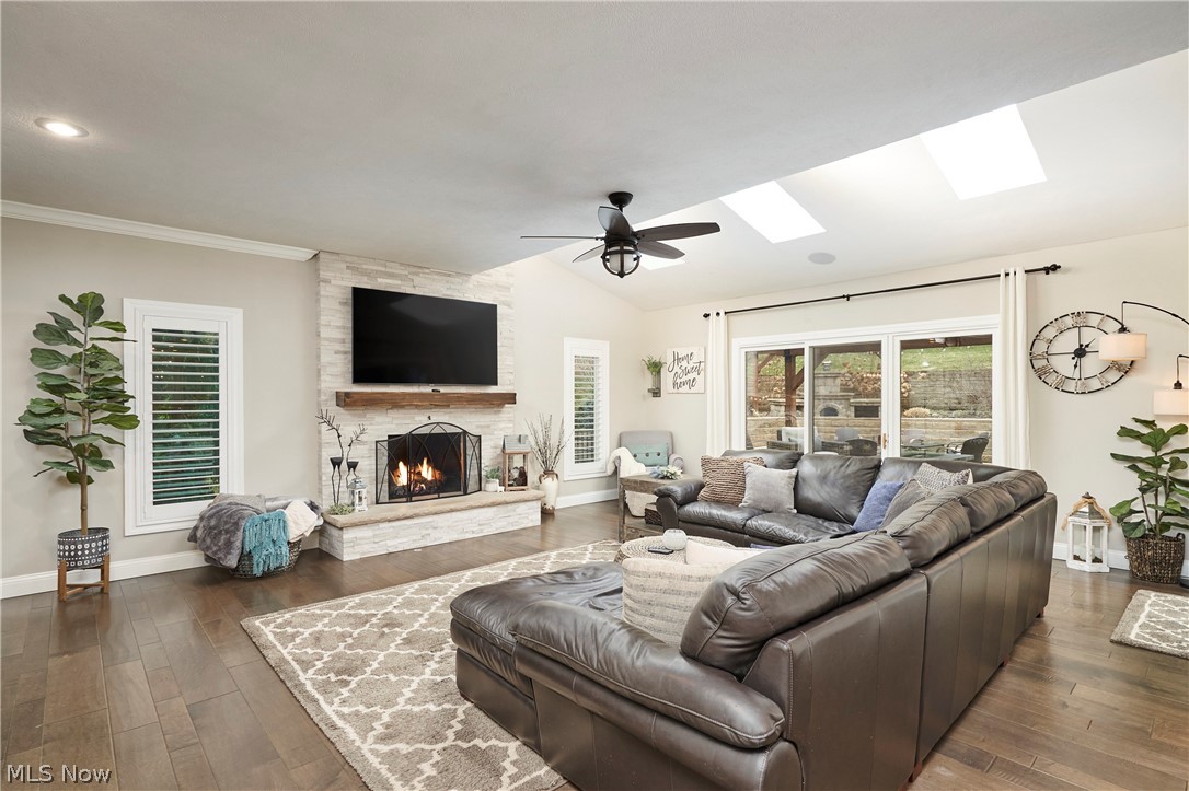 Crystal Shores Ph I - Residential