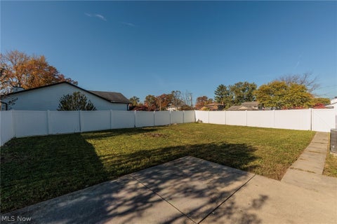 Tiny photo for 5009 Spaulding Court, Lorain, OH 44053 (MLS # 5256390)