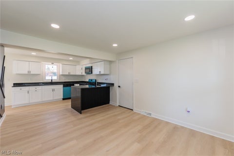 Tiny photo for 5009 Spaulding Court, Lorain, OH 44053 (MLS # 5256390)