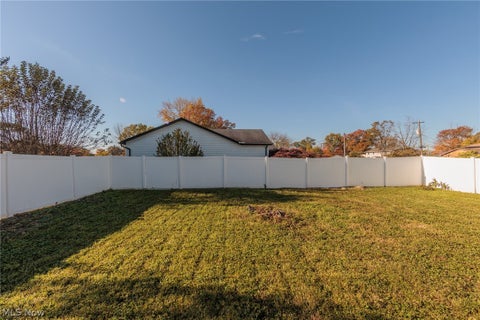 Tiny photo for 5009 Spaulding Court, Lorain, OH 44053 (MLS # 5256390)