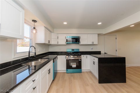 Tiny photo for 5009 Spaulding Court, Lorain, OH 44053 (MLS # 5256390)
