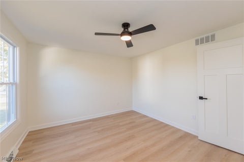 Tiny photo for 5009 Spaulding Court, Lorain, OH 44053 (MLS # 5256390)