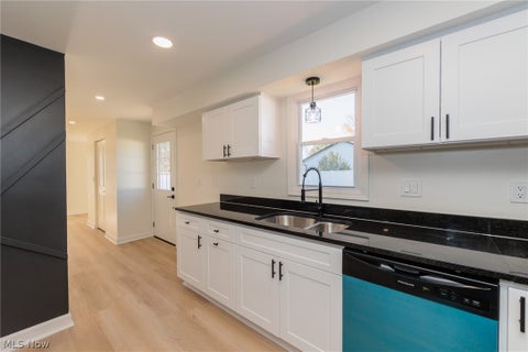 Tiny photo for 5009 Spaulding Court, Lorain, OH 44053 (MLS # 5256390)