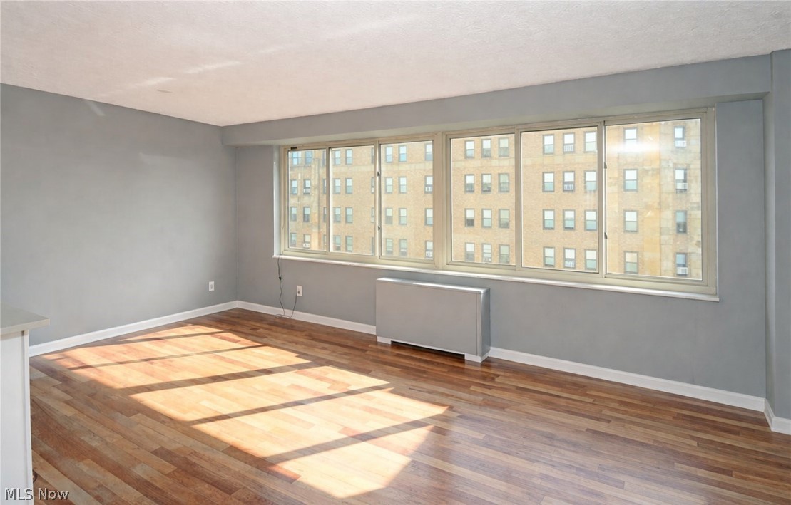 Marine Towers East - Residential