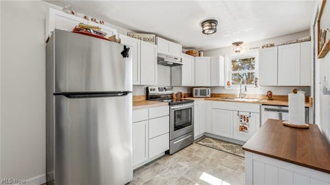 Tiny photo for 1154 Prince Drive, Cortland, OH 44410 (MLS # 5257193)