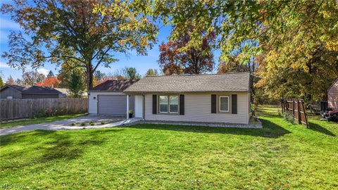Tiny photo for 1154 Prince Drive, Cortland, OH 44410 (MLS # 5257193)