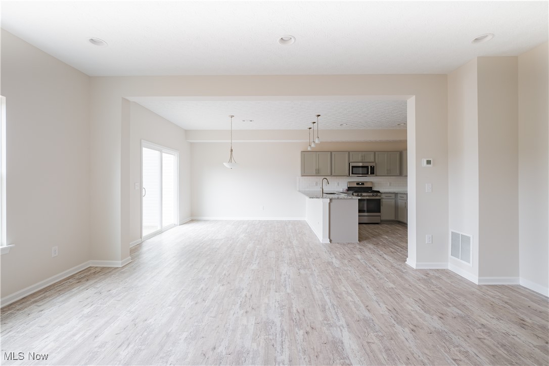 Summit at Forest Lakes - Residential