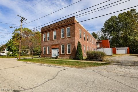 241 Myrtle Street Ravenna OH 44266