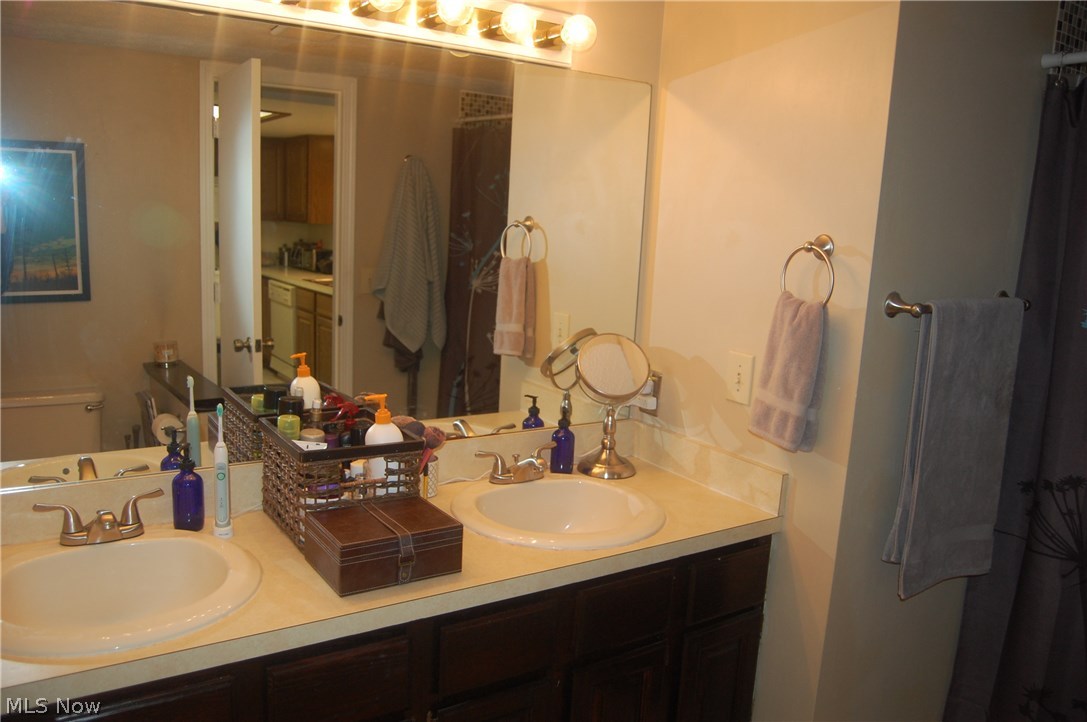 Pine Mill Ridge Condo - Residential