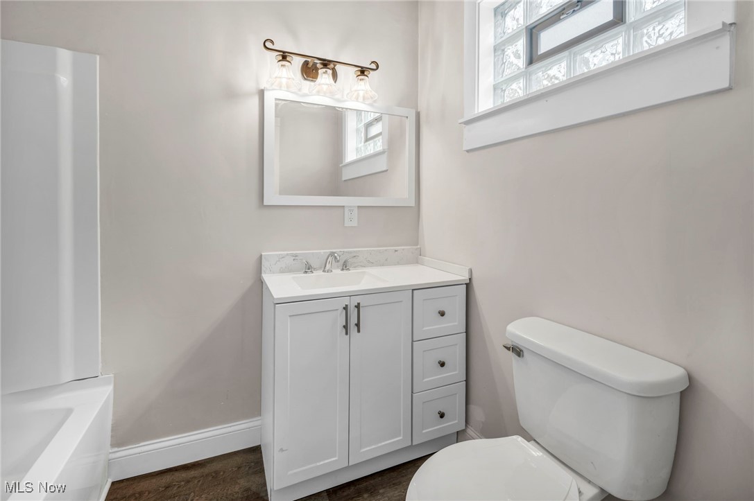 10119 Manoa Avenue, Brooklyn, Ohio image 16