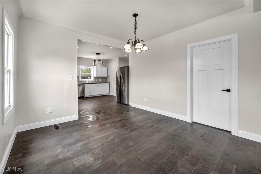 10119 Manoa Avenue, Brooklyn, Ohio image 10