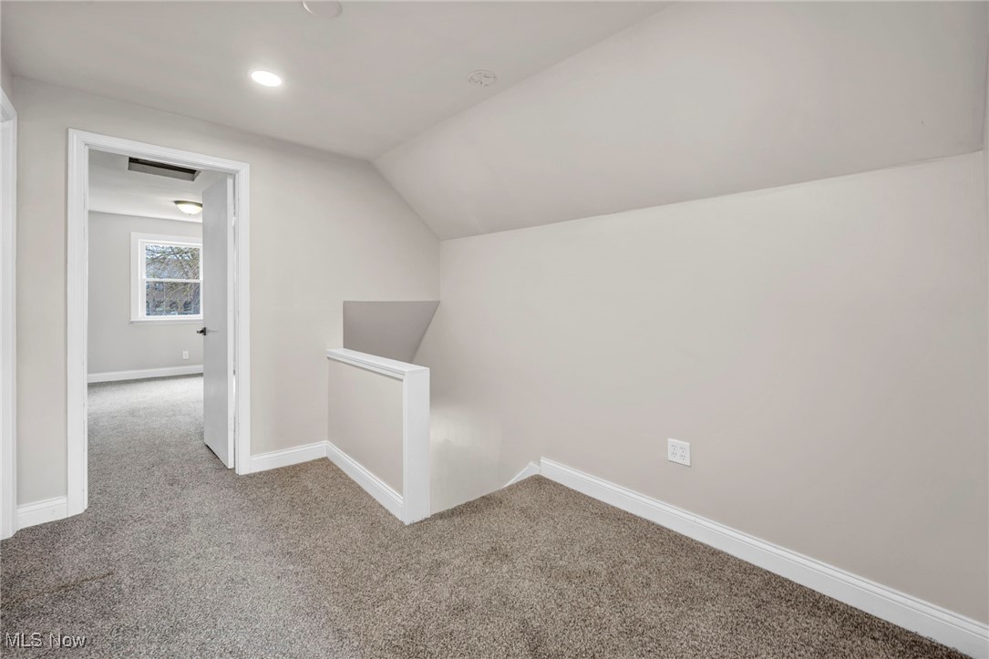 10119 Manoa Avenue, Brooklyn, Ohio image 17