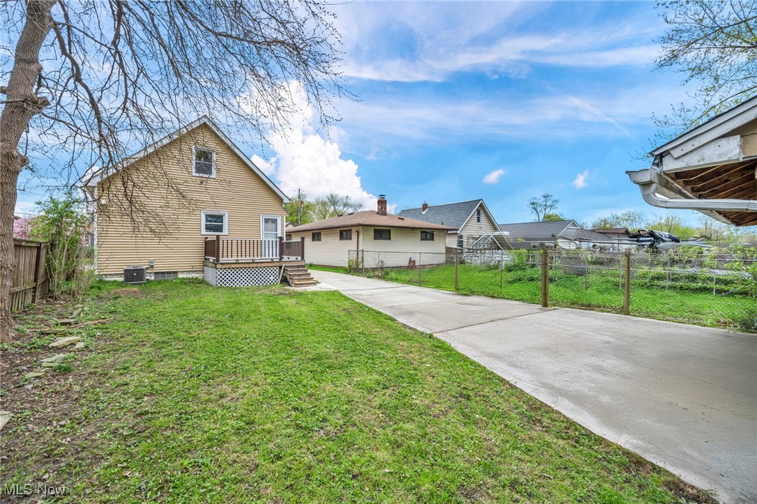 10119 Manoa Avenue, Brooklyn, Ohio image 22