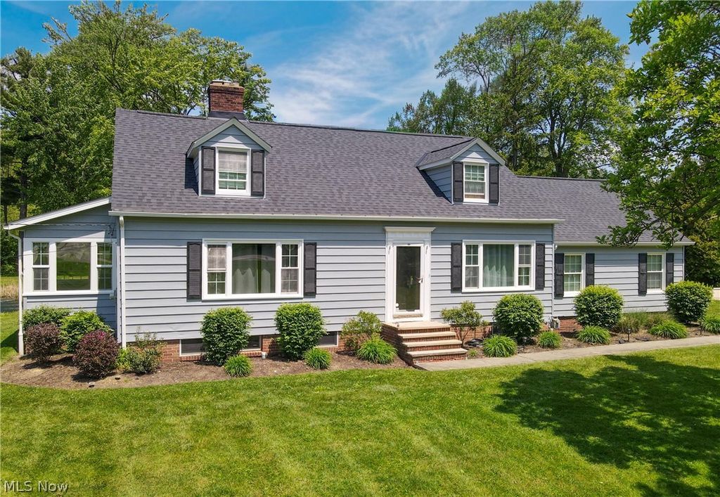 Photo of 28449 Pike Drive, Orange, OH 44022 (MLS # 5211607)
