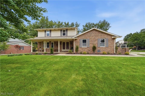 Homes For Sale - 1633 Bennington Circle<br/> North Canton, OH 44709