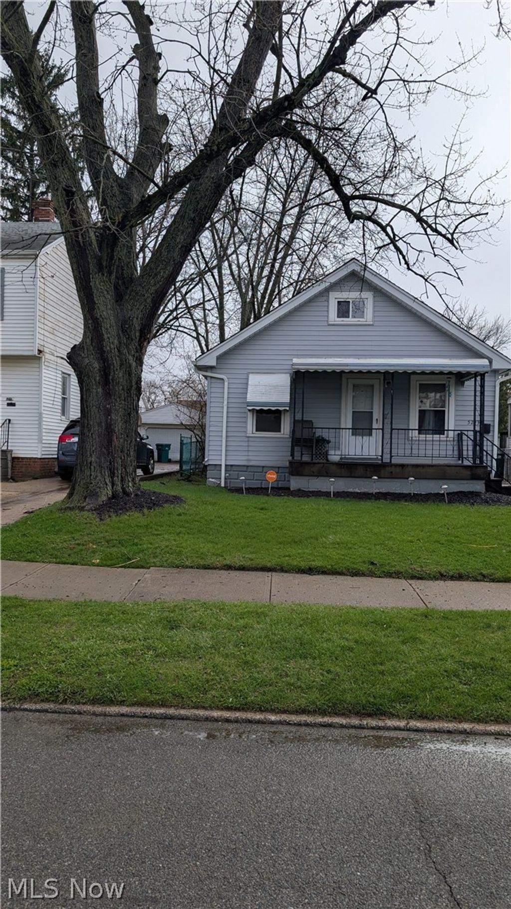 Photo of 5243 Thomas Street, Maple Heights, OH 44137 (MLS # 5198178)