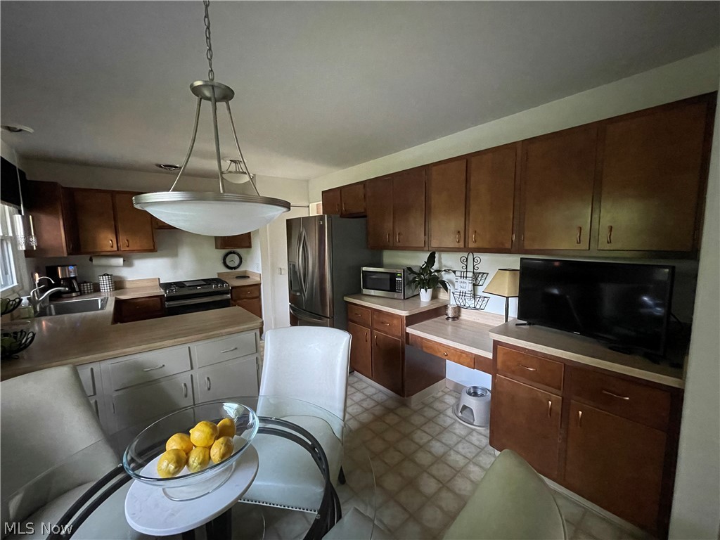 Four Seasons/Greenbriar - Residential