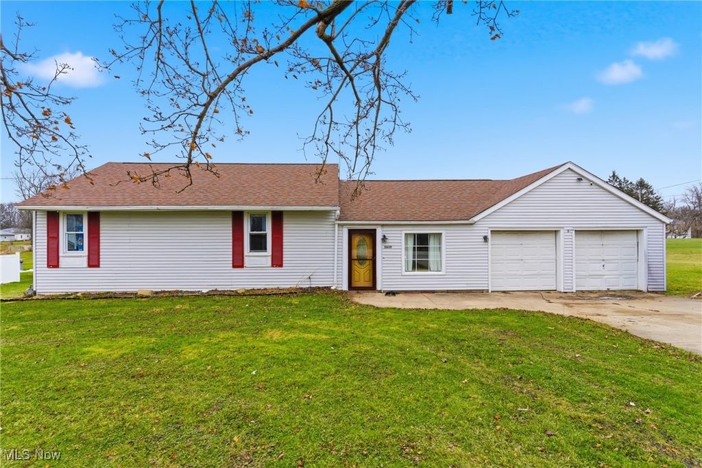 Photo of 5639 Grafton Road, Valley City, OH 44280 (MLS # 5178956)