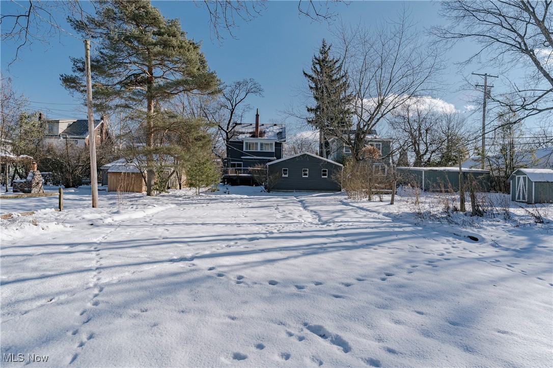 Shaker Lakes - Residential