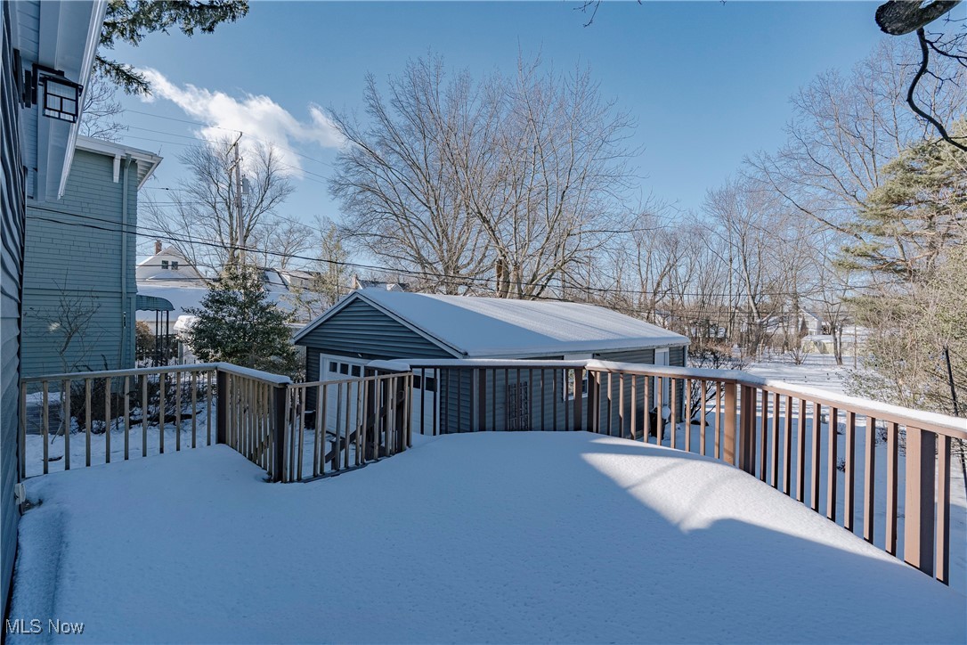 Shaker Lakes - Residential