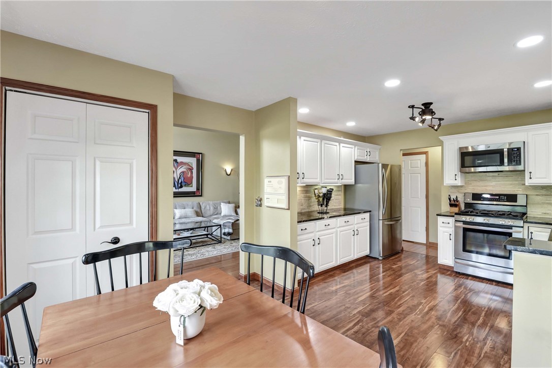 Cinnamon Woods Condo - Residential