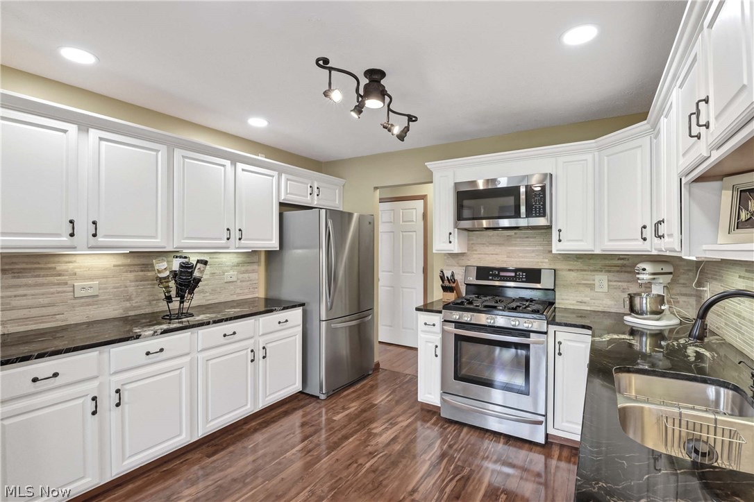 Cinnamon Woods Condo - Residential