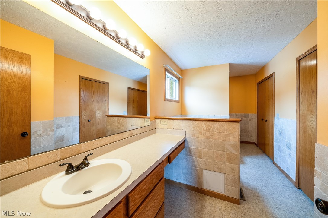 Hidden Lake Estates Sub - Residential