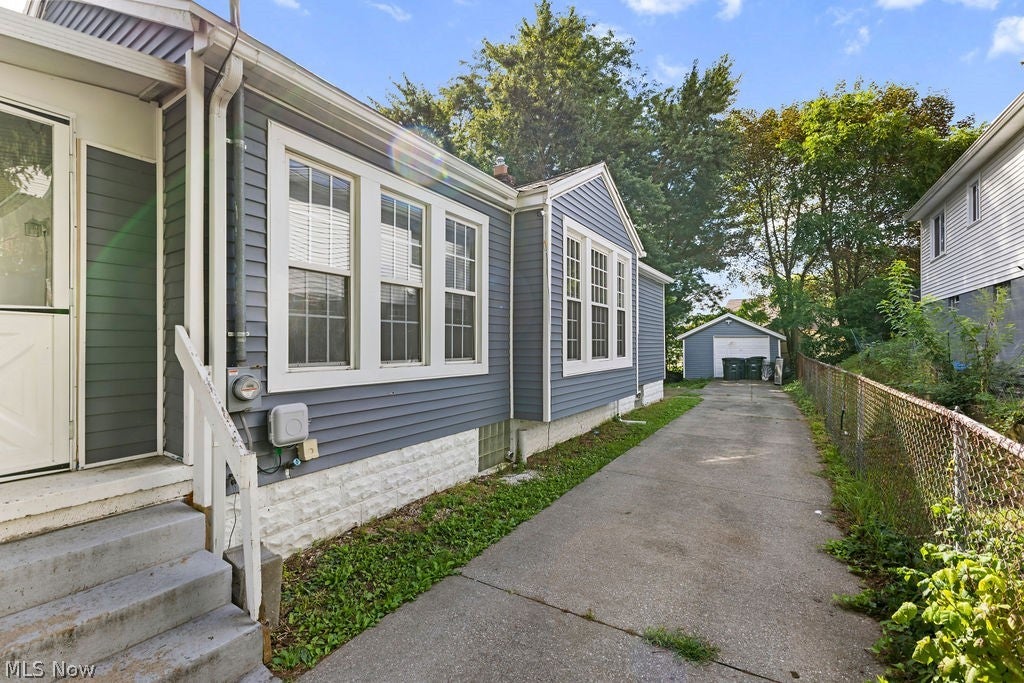 364 Rexford Street
