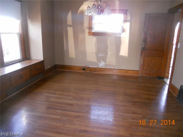 Village/Sugarcreek - Residential