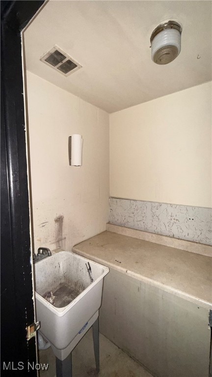 Ashtabula - Commercial Sale