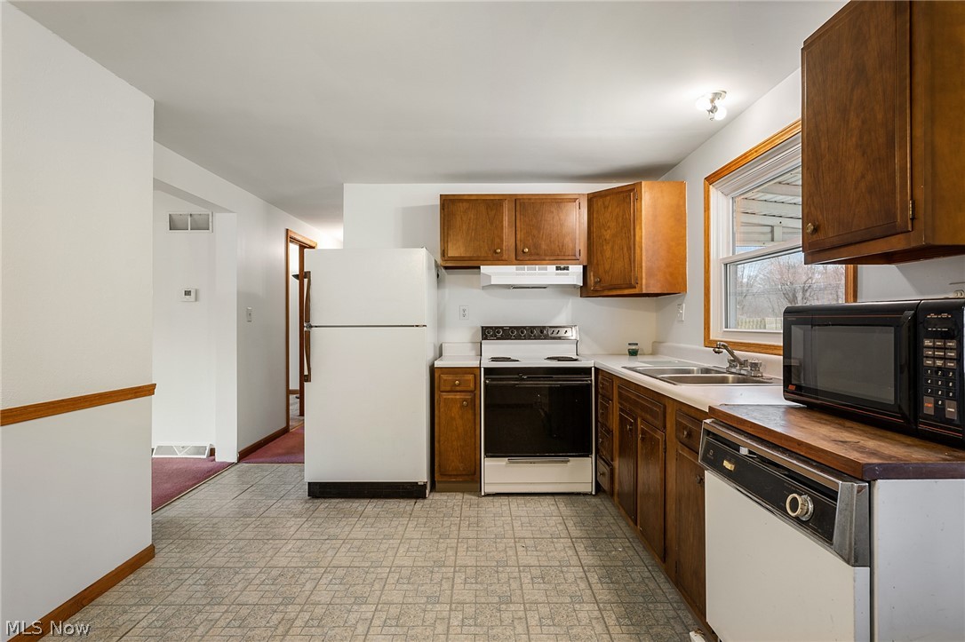 L C Vanhess - Residential