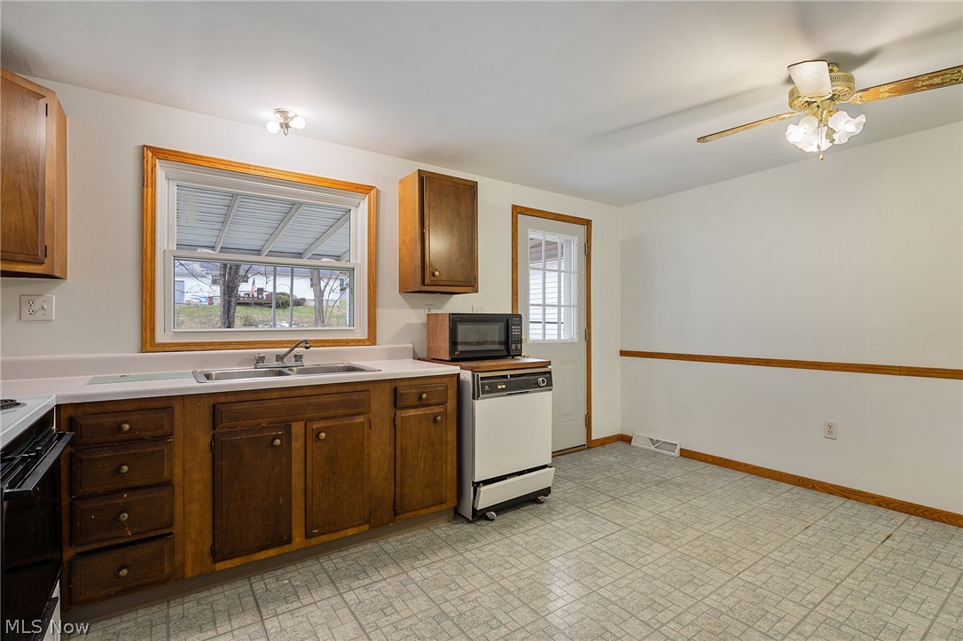 L C Vanhess - Residential