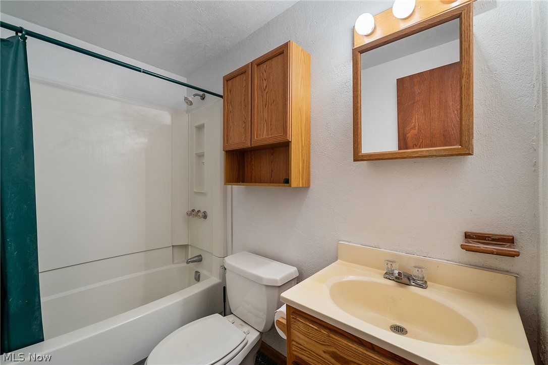 L C Vanhess - Residential