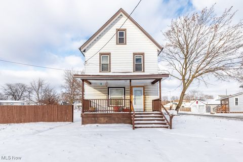 Photo of 1431 Sherrick Road SE, Canton, OH 44707 (MLS # 5179416)