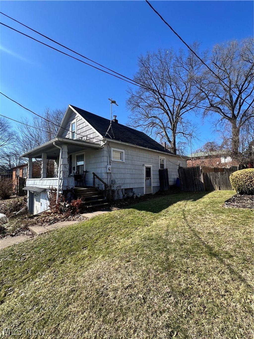 Photo of 2413 Clearview Avenue NW, Canton, OH 44708 (MLS # 5189743)