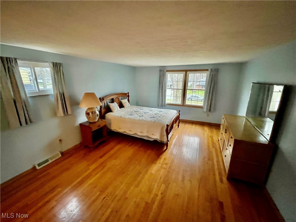 4429 Michael Avenue, North Olmsted, Ohio image 12