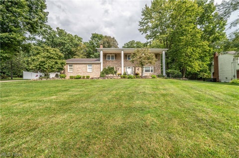Homes For Sale - 6793 Tanglewood Drive<br/> Youngstown, OH 44512